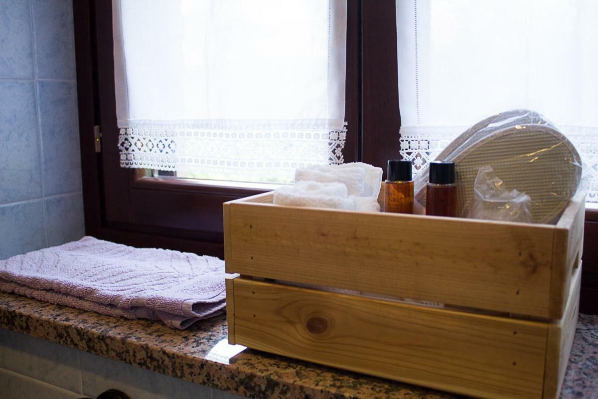 Agriturismo La Ca Veja Monforte dʼAlba Zewnętrze zdjęcie