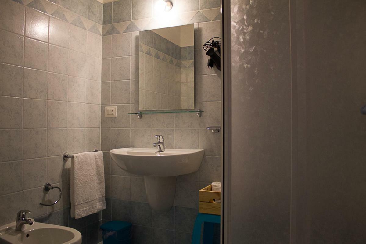 Agriturismo La Ca Veja Monforte dʼAlba Zewnętrze zdjęcie