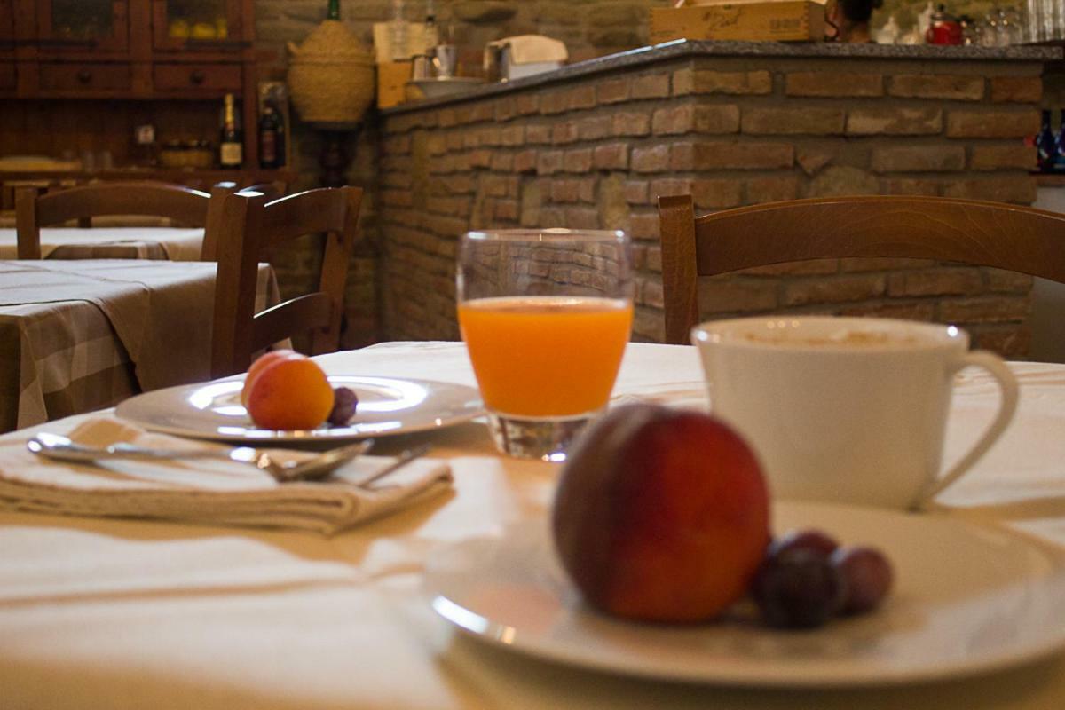 Agriturismo La Ca Veja Monforte dʼAlba Zewnętrze zdjęcie