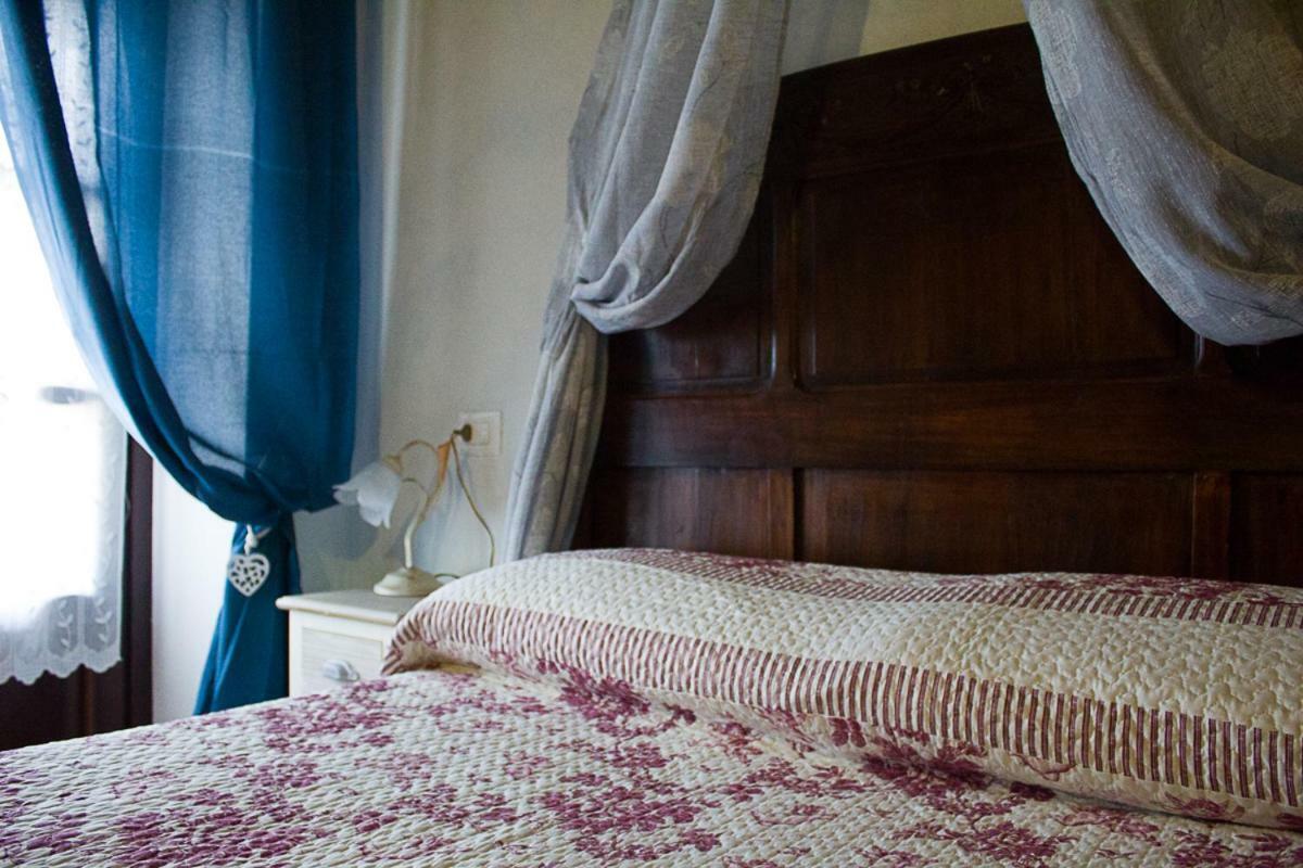 Agriturismo La Ca Veja Monforte dʼAlba Zewnętrze zdjęcie