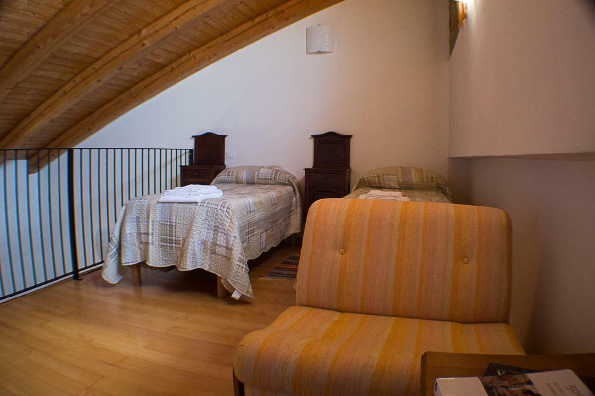 Agriturismo La Ca Veja Monforte dʼAlba Zewnętrze zdjęcie