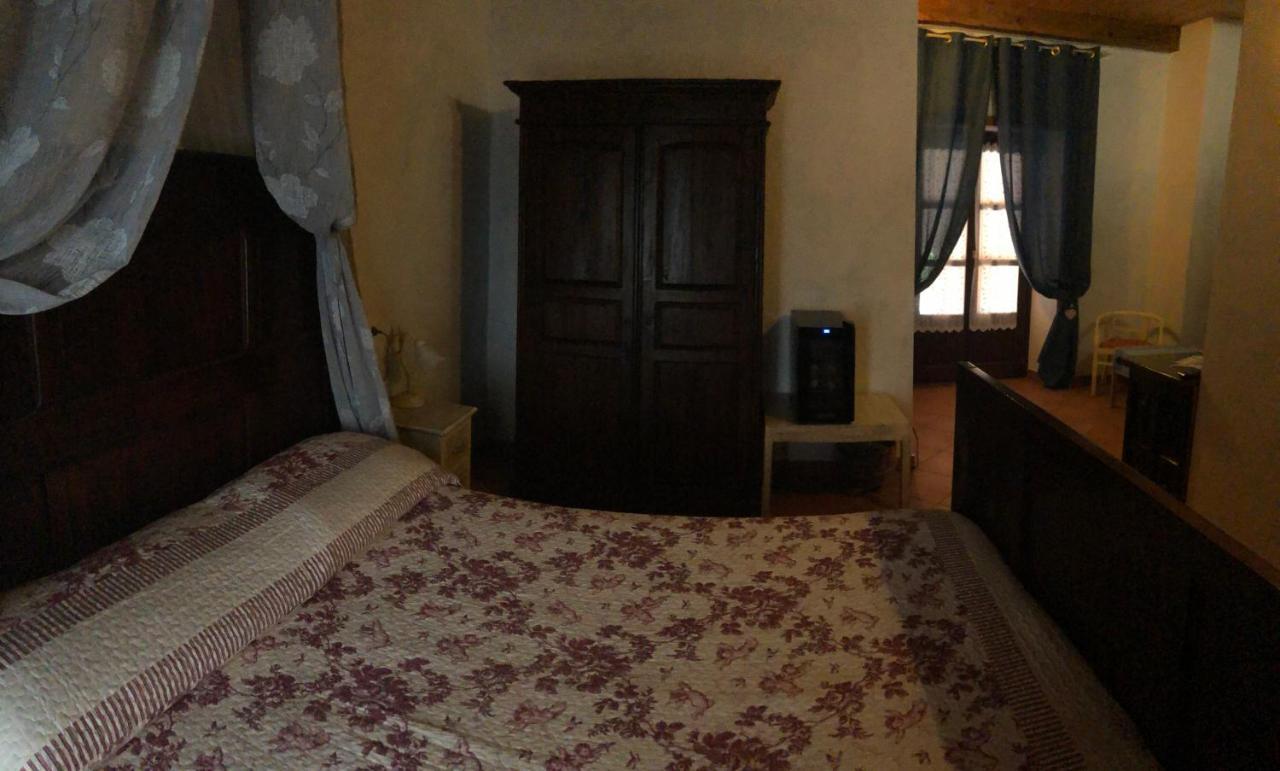 Agriturismo La Ca Veja Monforte dʼAlba Zewnętrze zdjęcie